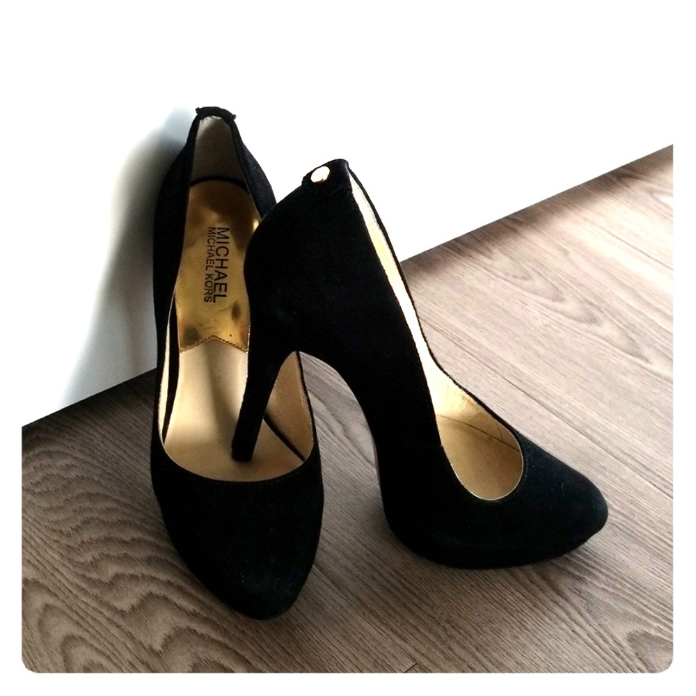 Michael Kors Black Suede Pumps